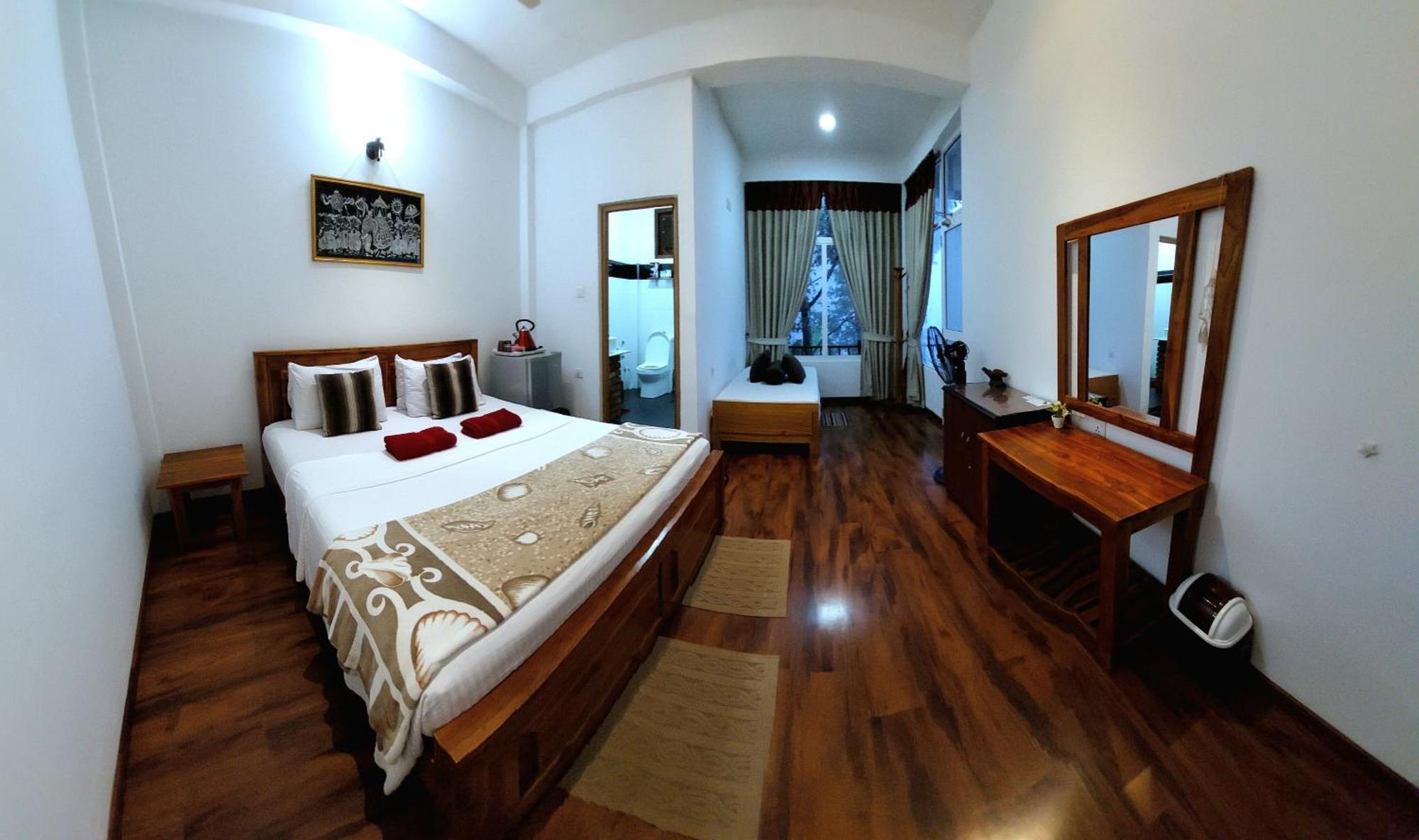 Poomaz Peace Palace Ella Ngoại thất bức ảnh